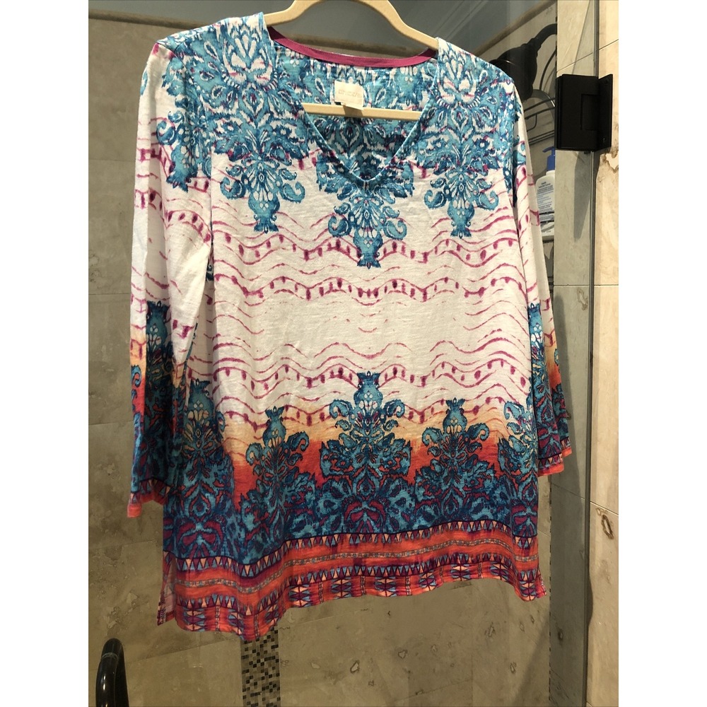 Chicos Multi-Color Damask Print V-Neck Top White Pink Blue Size 1 M 8 10